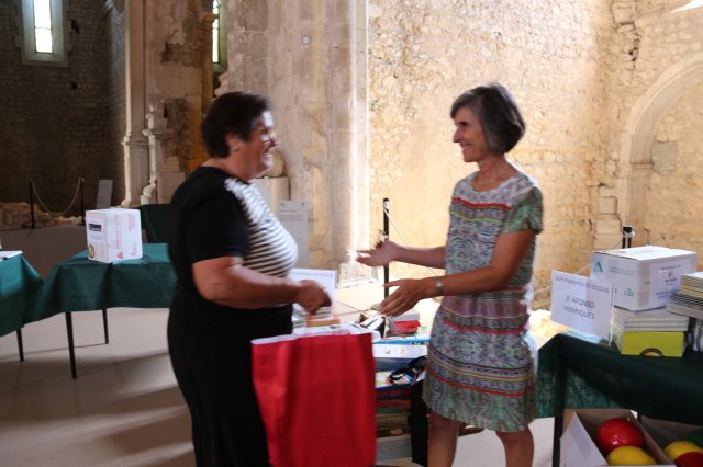 projeto escola com livros 128